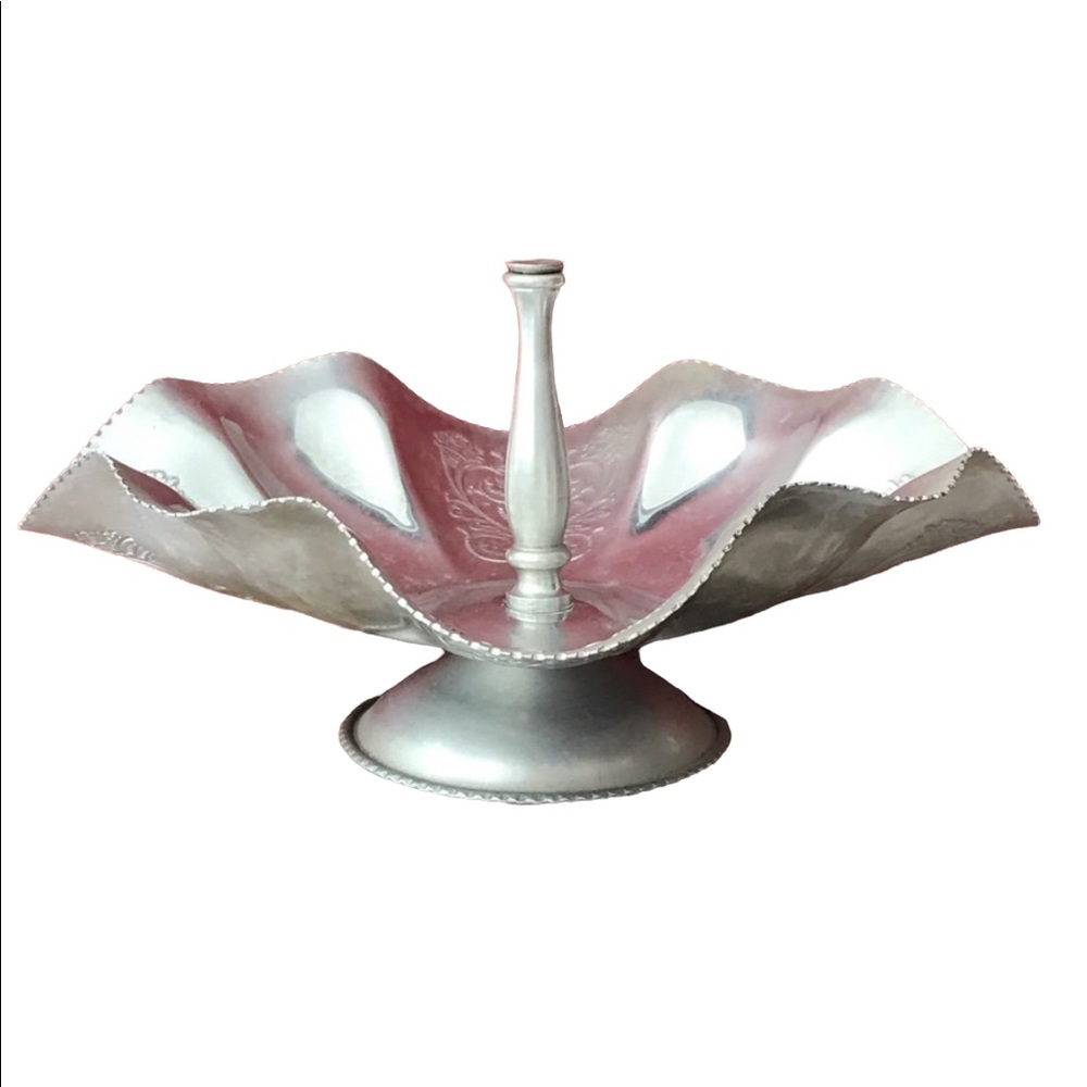 Vtg 1950s Thames Japan Ruffled Aluminum Stand